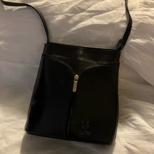 Vera Pells, practically new, gorgeous strap bag.